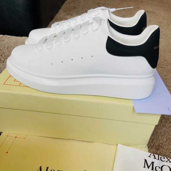 Alexander McQueen sneakers - Picture 1 of 5